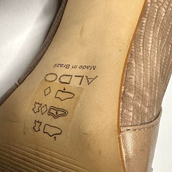 Aldo pointed toe stiletto heel and ankle strap. A pump with a flap in the front - Picture 7 of 7